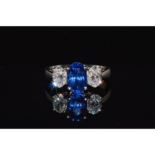 Gia Certified Natural 3.61cts VVS E Diamond Royal Blue Sapphire 950 Platinum 3 Stone Ring, Size 6.5 For Sale - Image 9 of 15