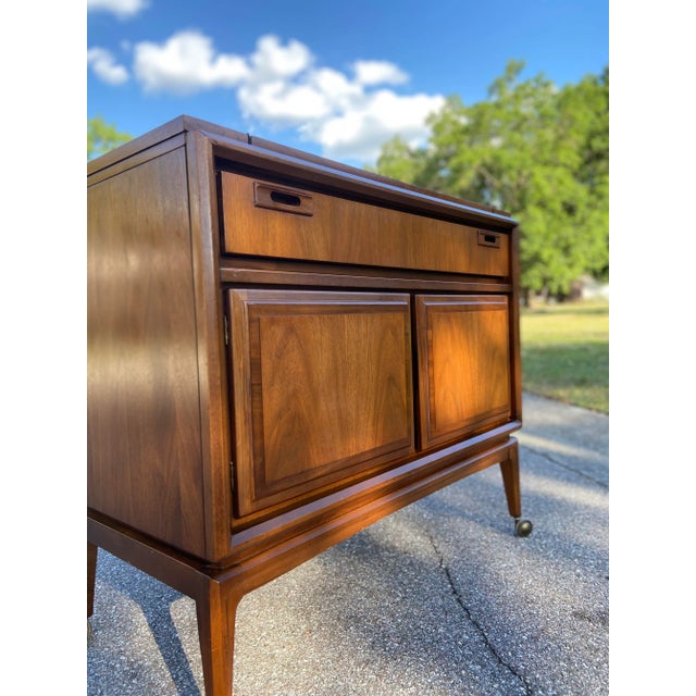 Wood Fold-Out Dry Bar or Console Table on Casters | Mid Century Modern For Sale - Image 7 of 12