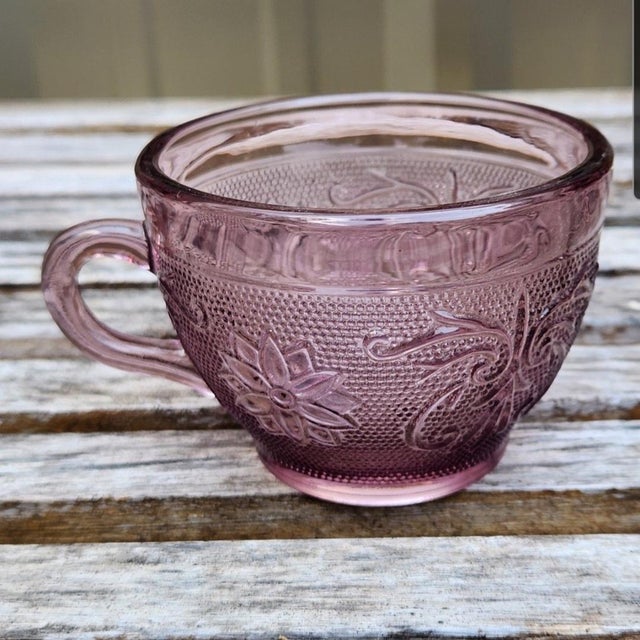 Indiana Glass Company 1990s Plum Amethyst Tea Cup by Indiana Glass Tiara Exclusives For Sale - Image 4 of 6