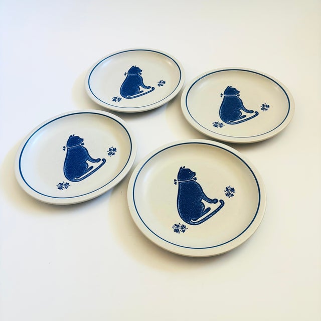 Traditional Pfaltzgraff Yorktowne Stoneware Cat Salad or Dessert Plates - Set of 4 For Sale - Image 3 of 12