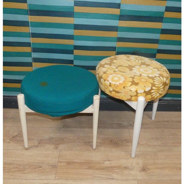 Tan Round Stool with Removable Flower Power Upholstered Seat, 1970s For Sale - Image 8 of 9