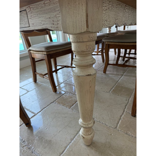 Drexel Heritage Farmhouse Dining Set For Sale In Miami - Image 6 of 10