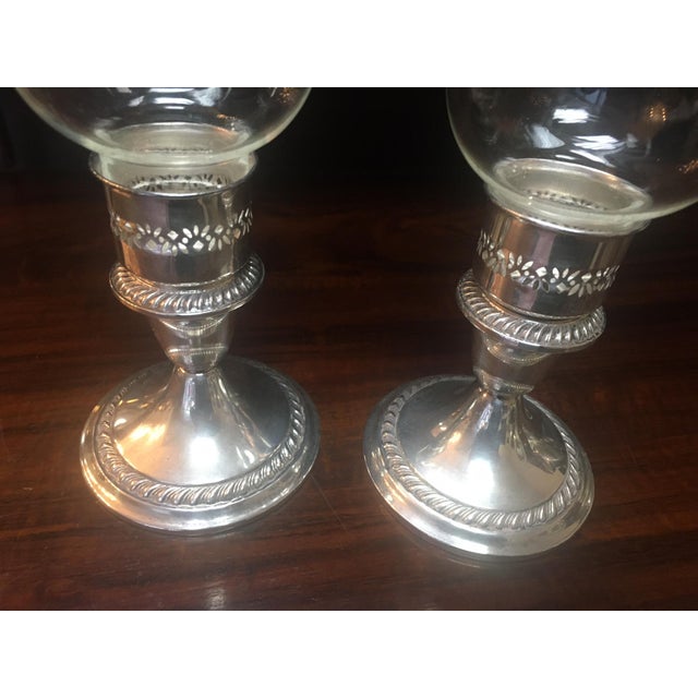 American Gorham Sterling Silver Weighted Gadrooned Candleholder Pair W/ Glass Hurricanes For Sale - Image 3 of 10