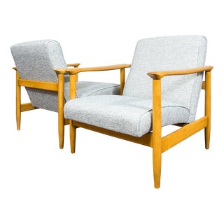 Vintage GFM 142 Chairs by Edmund Homa for GFM, Poland, 1960s, Set of 2 For Sale