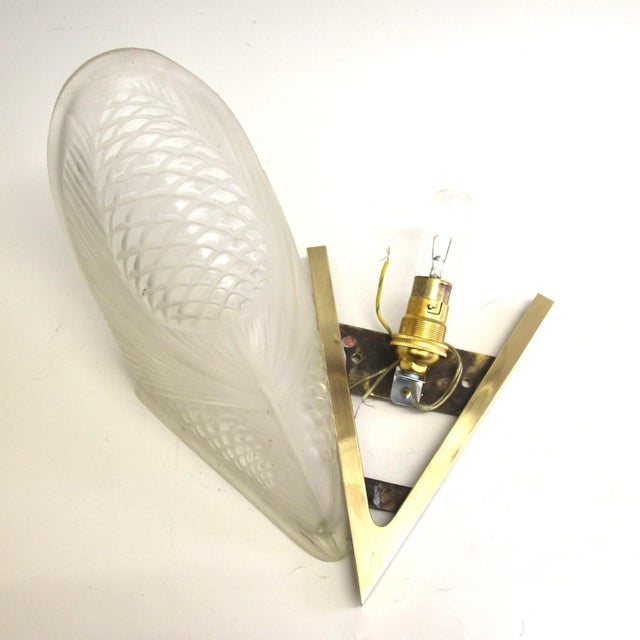 French Art Deco Wall Light from Degue, 1930s For Sale - Image 11 of 13