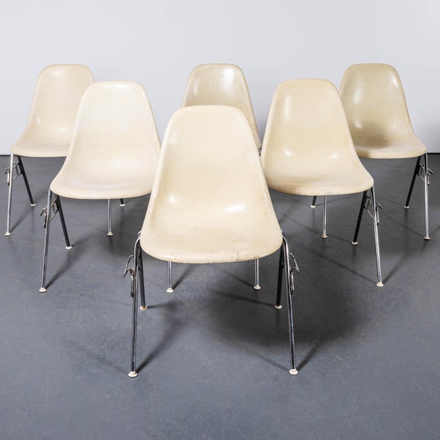 Stacking Off White Fibreglass DSS Dining Chairs, 1960s, Set of 6 For Sale - Image 6 of 8