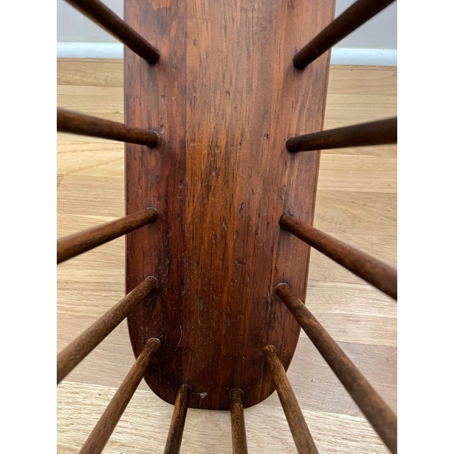 1960s Vintage Cornwall Industries Mid Century Spindle Magazine Rack After Authur Umanoff For Sale - Image 5 of 9