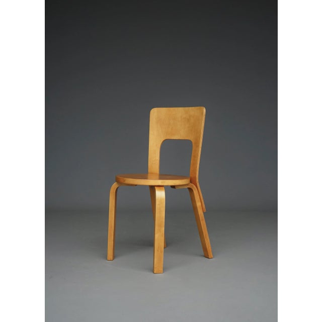 A rare model 66 side chair or desk chair designed by Alvar Aalto in the late 1930s. This chair has the early finger-joints...