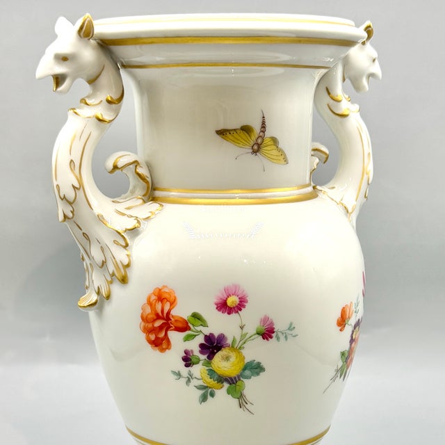 Antique Porcelain Neoclassical Griffin-Handled Amphora Urn Vase from KPM Berlin, 1890s For Sale - Image 4 of 18