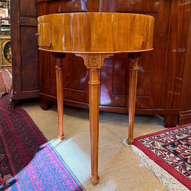 Louis XVI Side Table in Walnut, 1780s For Sale - Image 11 of 12