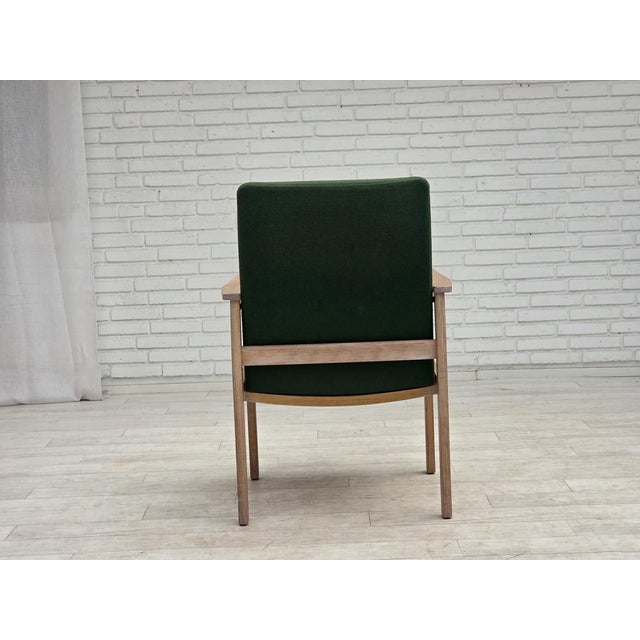 Danish Armchair in Green Furniture Wool and Oak Wood from Høng Stolefabrik, 1980s For Sale - Image 6 of 17
