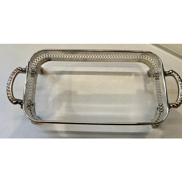 English Mid 20th Century Silverplate Footed Casserole / Bread / Dessert Server With Pyrex Insert For Sale - Image 3 of 9