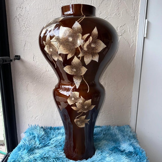 Traditional Monumental 31" Lacquered Wood Floor Vase With Hand-Inlaid Eggshell (Platt Collections) For Sale - Image 3 of 10