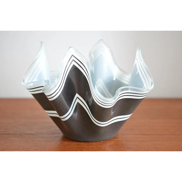 Vintage Handkerchief Vase, 1950s For Sale - Image 5 of 7