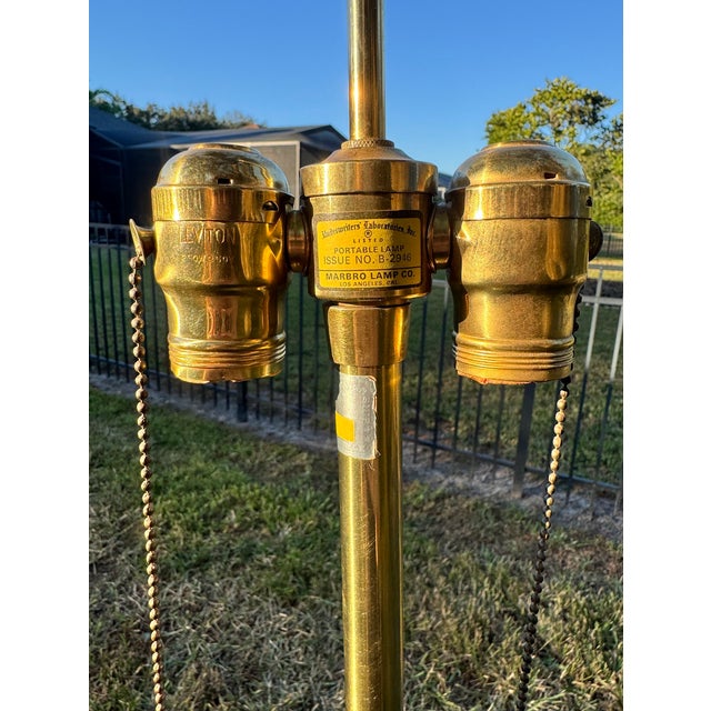 The Marbro Lamp Company Vintage Marbro Venetian Murano Swirl Glass Table Lamp For Sale - Image 4 of 17