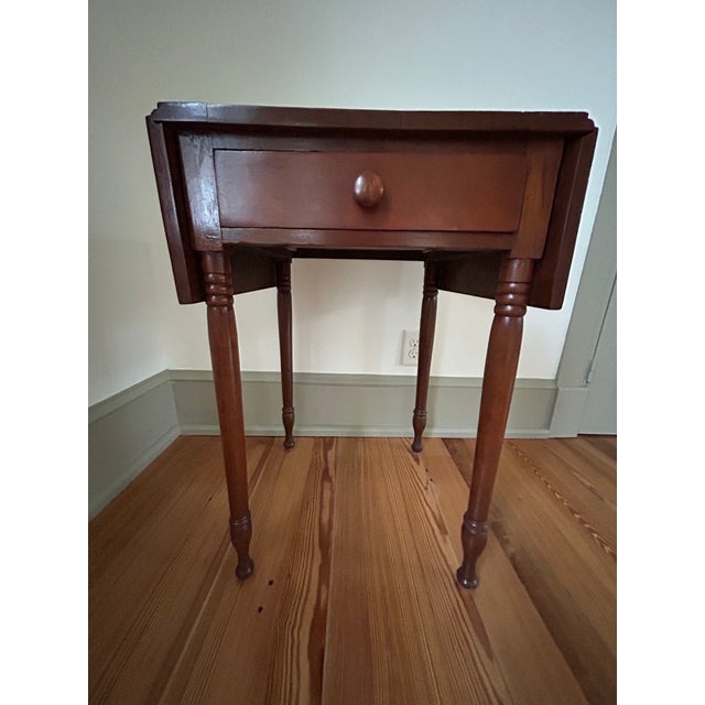 Wood Early American Drop-Leaf Side or Lamp Table, Work Table, Pembroke Style For Sale - Image 7 of 7