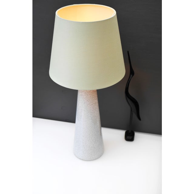 Glass Mid-Century Modern Scandinavian Glass Art Table Lamp attributed to Bengt Orup for Hyllinge Glasbruk, Sweden, 1970s For Sale - Image 7 of 14