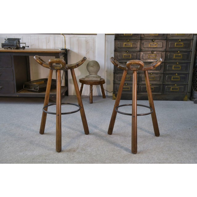 Wood Brutalist Marbella High Stools by Sergio Rodrigues, 1950s, Set of 2 For Sale - Image 7 of 9