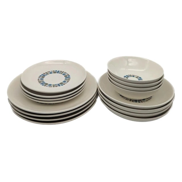 White 1960s Canonsburg "Temporama" Dinnerware, Set of 26 Pieces For Sale - Image 8 of 10