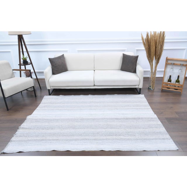 Boho Chic Vintage Turkish Oushak Handmade Wool Cotton White Kilim Area Rug For Sale - Image 3 of 11