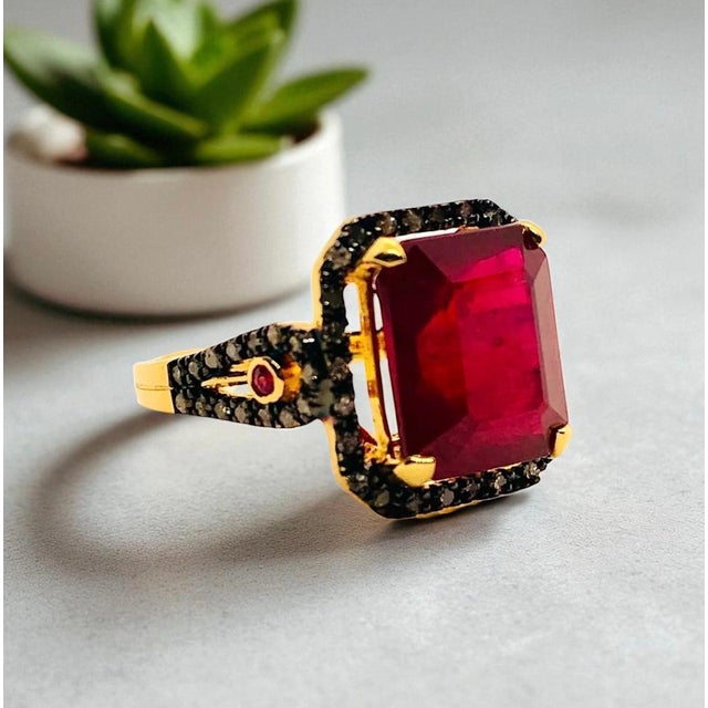 Bochic “Orient” Vintage Ruby & Diamond Cocktail Ring 18K Gold & Silver For Sale - Image 4 of 12