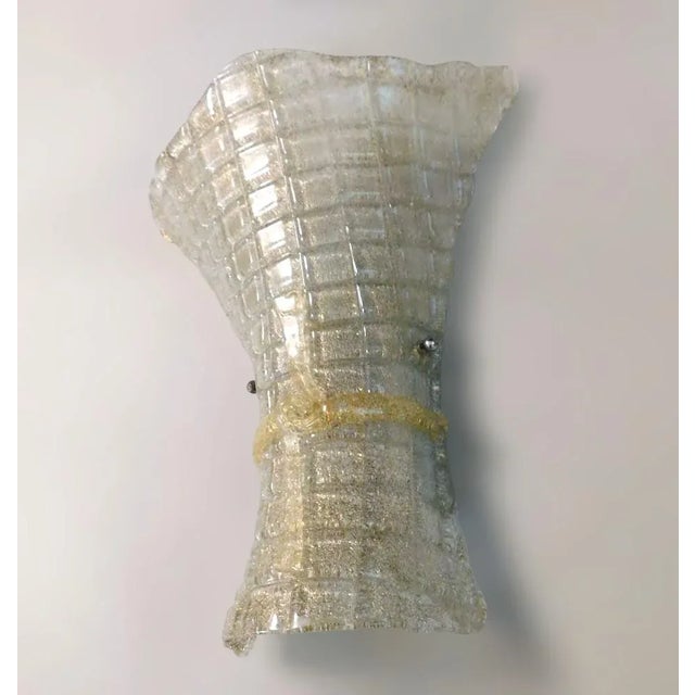Barovier e Toso 1960s Gold Graniglia Bow Sconces, a Pair For Sale - Image 4 of 9