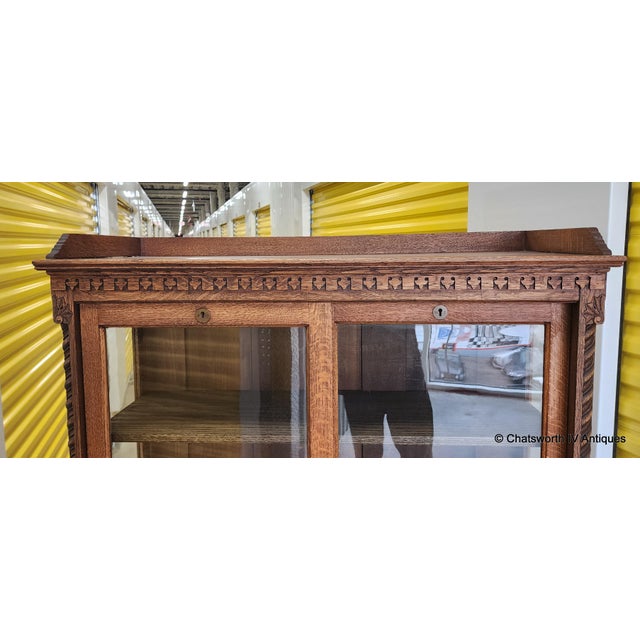 Antique Carved Quartered Oak Paine's Furniture Sliding Glass Door Bookcase C1890-1910 For Sale - Image 12 of 18