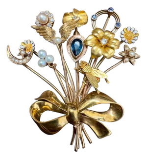 Bug on A Flower Bouquet Pearl Diamond Brooch /Pin 14 Kt Yellow Gold 17.5 Gm