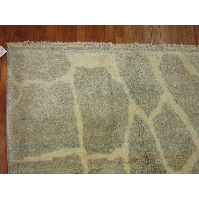 Gray Turkish Modernist Square Rug For Sale In New York - Image 6 of 6