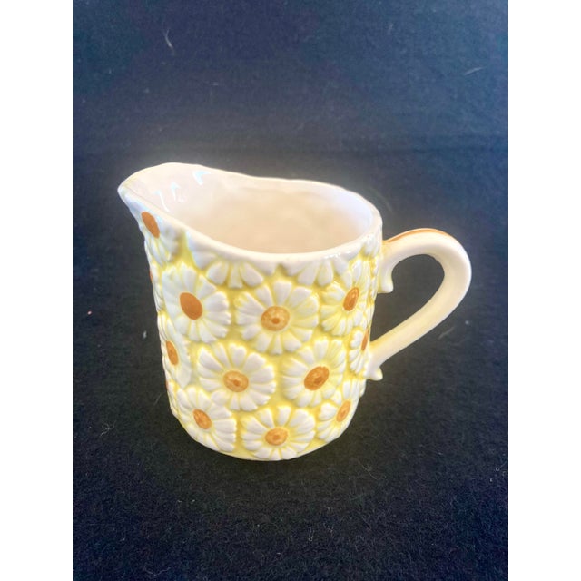 Vintage 1960's Daisy Flower Teapot Set- 3 Pieces For Sale - Image 4 of 5