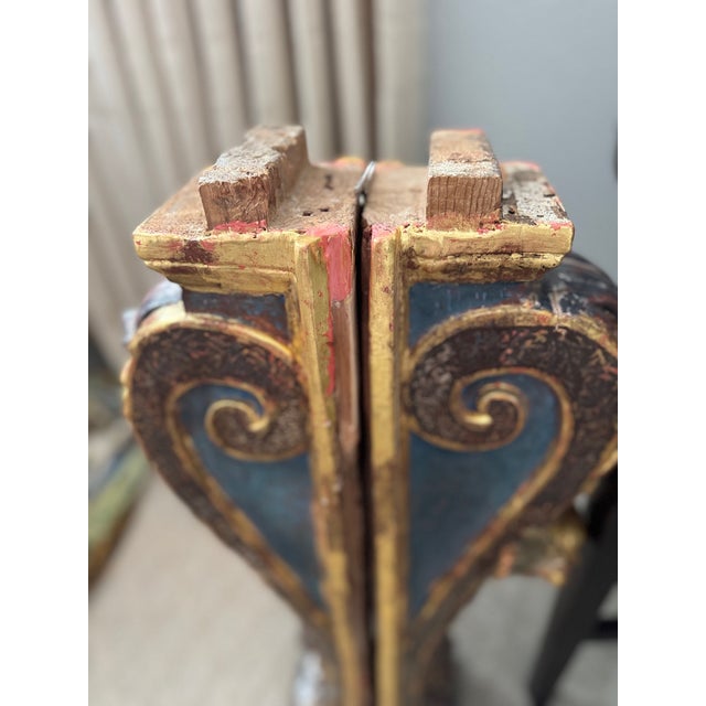 Exceptional Pair of Carved Giltwood Pilasters, 18th Century For Sale - Image 11 of 12