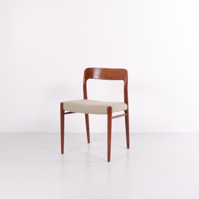 Set of 6 dining chairs model 75 designed by n.o. Møller and produced by j.l. Møllers møbelfabrik. The chairs are made in...