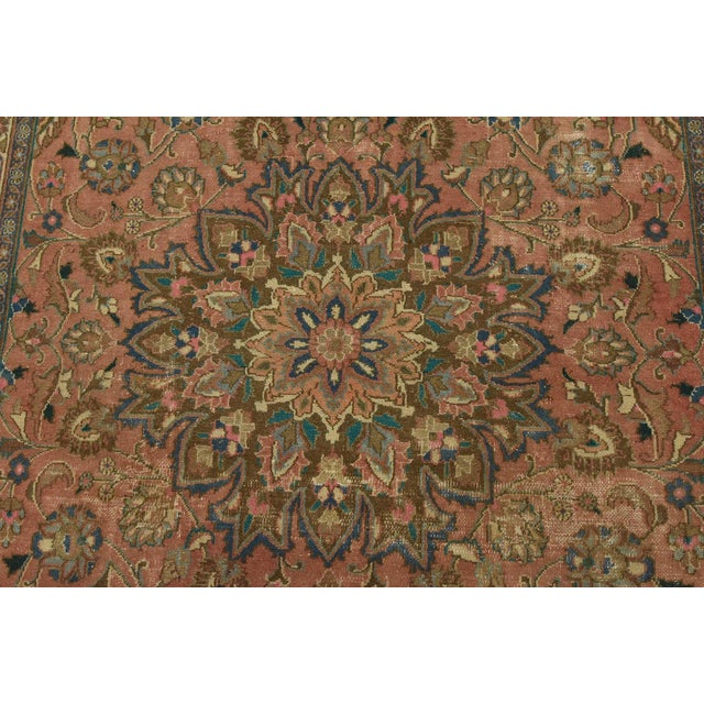 Mashad Rug 6’5” X 9’6” Pink Wool Vintage Distressed Hand-Knotted Carpet For Sale In Philadelphia - Image 6 of 14