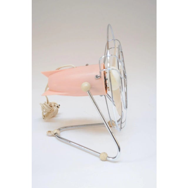 Mid-Century Modern Small Vintage Italian Modern Pink Table/Wall-Mounted Fan For Sale - Image 3 of 12