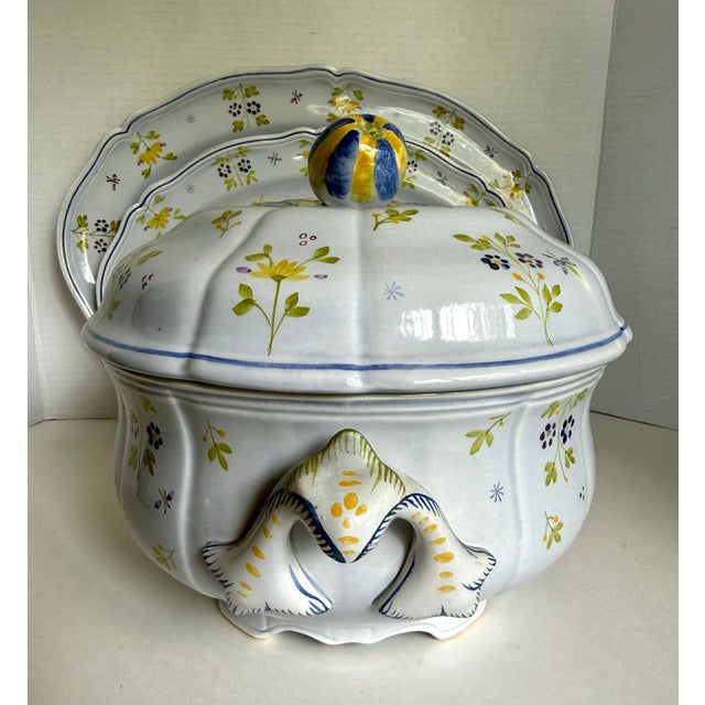 1970 Longchamp Printemps French Faience Dinnerware Service - 82 Pieces For Sale - Image 11 of 18