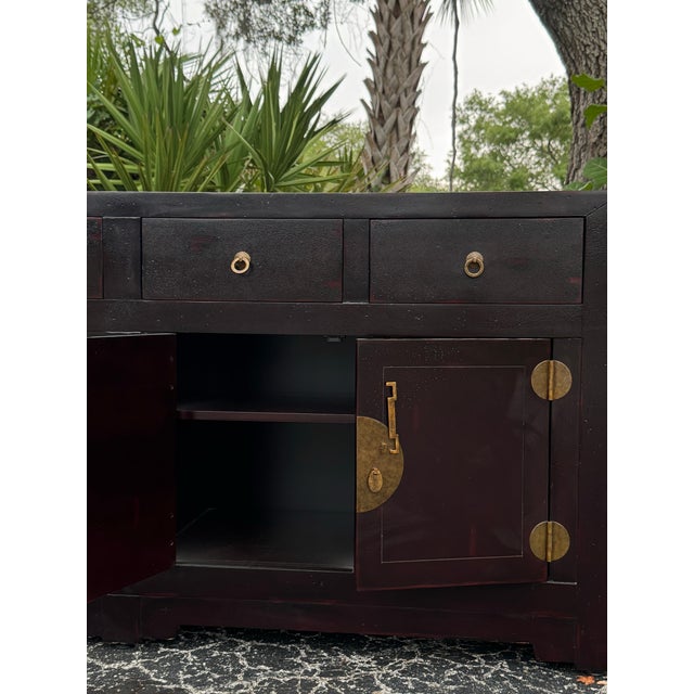 Henredon Acquisitions Chinoiserie Ming Style Ebonized Sideboard With Brass Hardware For Sale In Tampa - Image 6 of 8