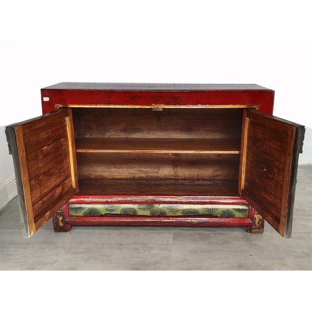 1900 - 1909 1900s Antique Red Shanxi Cabinet With Carved Border Doors For Sale - Image 5 of 7
