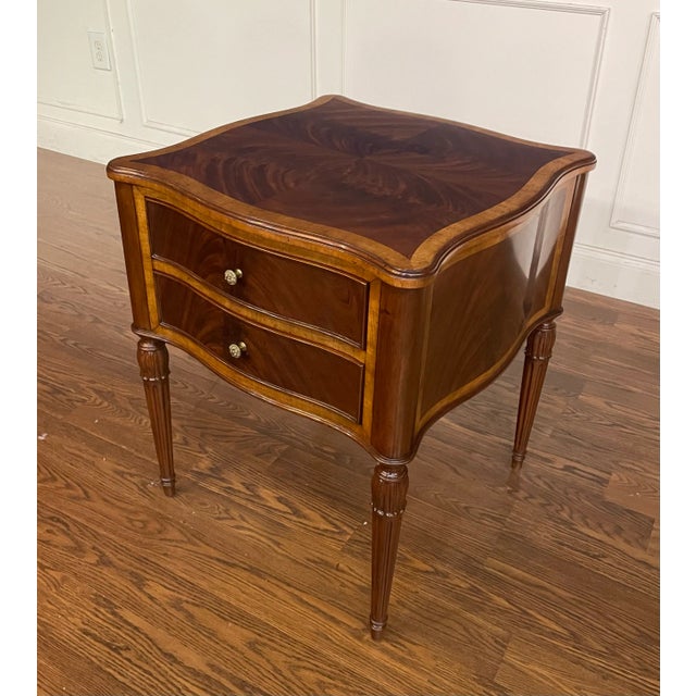 Leighton Hall Mahogany Serpentine End Table For Sale In Atlanta - Image 6 of 10