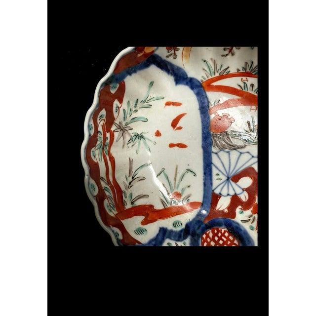 Mid 19th Century Antique Imari Hand Painted Scalloped Bowl For Sale - Image 6 of 10