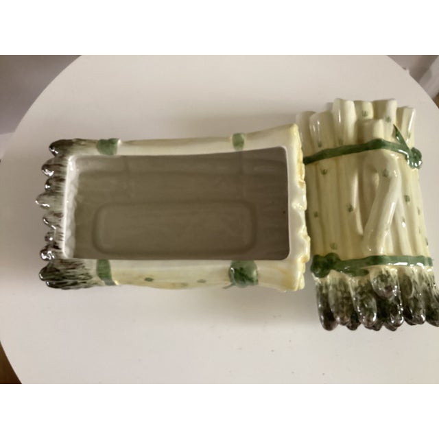 Majolica Style Covered Serving Dosh Shaped Like a Bunch of Asparagus For Sale In Washington DC - Image 6 of 11