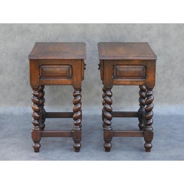 1930s Early 20th Century Louis XIII French Oak Bedside Cabinets with Barley-Twist Legs, 1930, Set of 2 For Sale - Image 5 of 12
