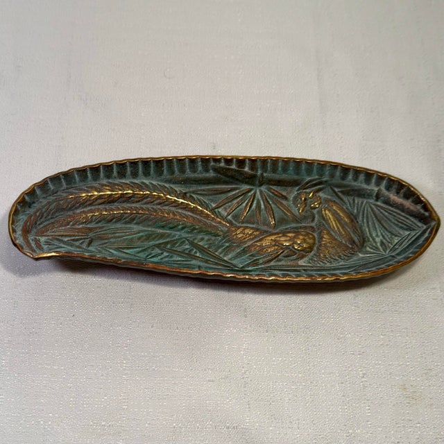1948 Virginia Metalcrafters Brass Pheasant Tray, Verdi Finish For Sale - Image 9 of 12