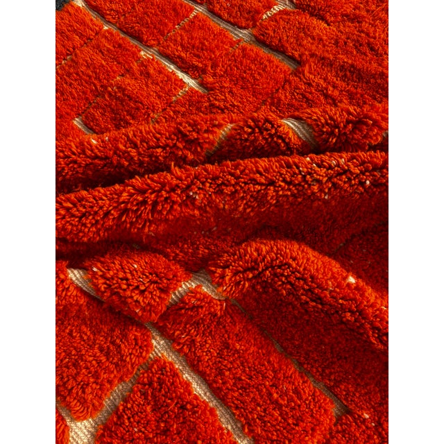 Mid-Century Modern Luxury Moroccan Beni Ouarain Rug – Handmade Atlas Wool Berber Carpet – Bold Contemporary Orange Rug For Sale - Image 3 of 9