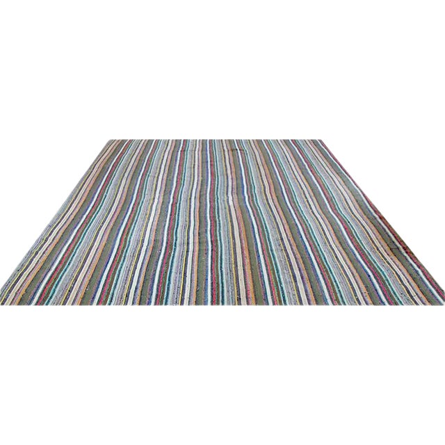 1980s Vintage Handwoven Scandinavian Style Kilim Area Rug - 8′6″ × 12'3″ For Sale