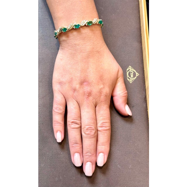 10 Carat Emerald 1.3 Carat Diamond Affordable Tennis Bracelet 14 K Yellow Gold For Sale - Image 14 of 18