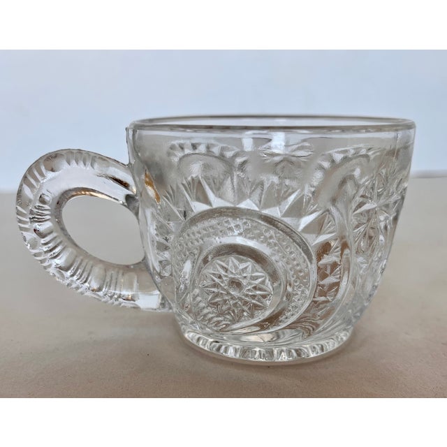 Mid 20th Century Vintage l.e. Smith Glass Pinwheel and Stars Punch Glasses - Set of 18 For Sale - Image 5 of 11