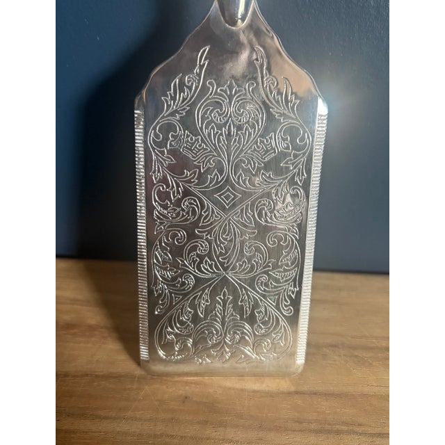 English Late 20th Century Engraved Scrollwork Cake Server, Continental Style For Sale - Image 3 of 5