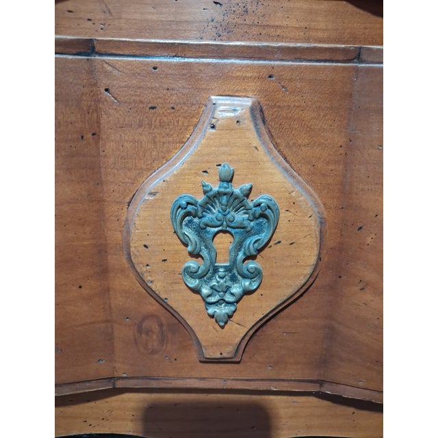 Brown Vintage French Provincial Bombe Commode With Ornate Brass Hardware For Sale - Image 8 of 8