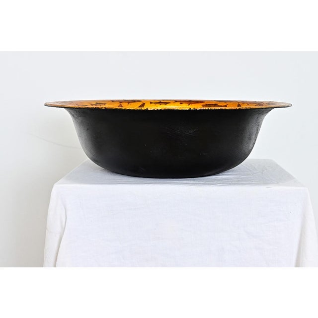 Metal Early 20th Century English Metal Wash Basin with Paint & Decoupage For Sale - Image 7 of 7