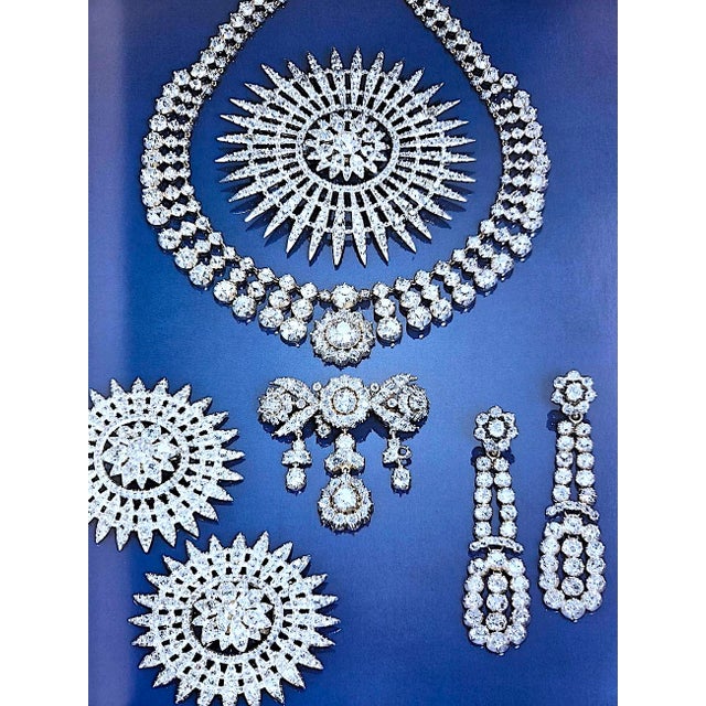 1995 Sotheby's Catalog, "Magnificent Jewels Including One of the Rare Diamonds of the World", Geneva 5/17/95 For Sale In Miami - Image 6 of 12